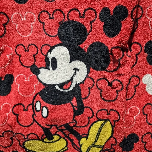 100% Cotton 46 X 24.5 Mickey Mouse Bath Towel - Picture 2 of 6
